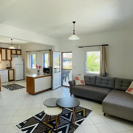 Yalikavak Marina'nin Hemen Yaninda 3+1 Esyali Ev Apartamento