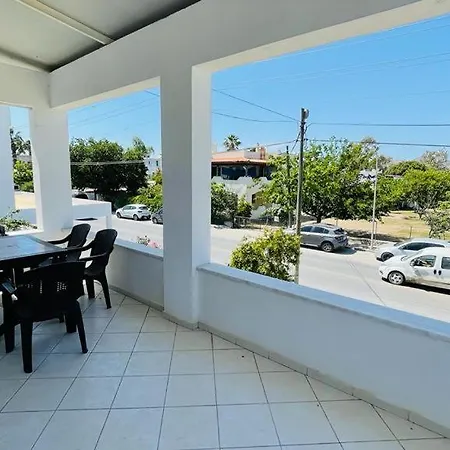 Apartamento Yalikavak Marina'nin Hemen Yaninda 3+1 Esyali Ev *