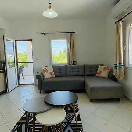 Yalikavak Marina'nin Hemen Yaninda 3+1 Esyali Ev * Bodrum